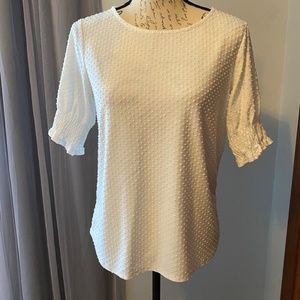 W5 white short sleeve top